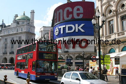 2090_London_Piccadilly Circus