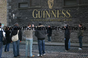 0064_Irland_Dublin_Fotosession mit Stout