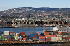 7401_Oslo 2007_Stadtberblick mit Containerhafen