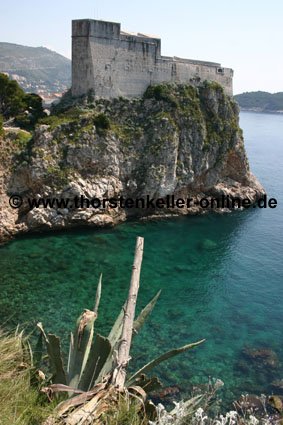 4596_Dubrovnik_Kastell auf Felsen