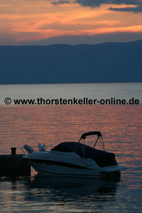 6012_KrK_Nijvice_Yacht im Sonnenuntergang